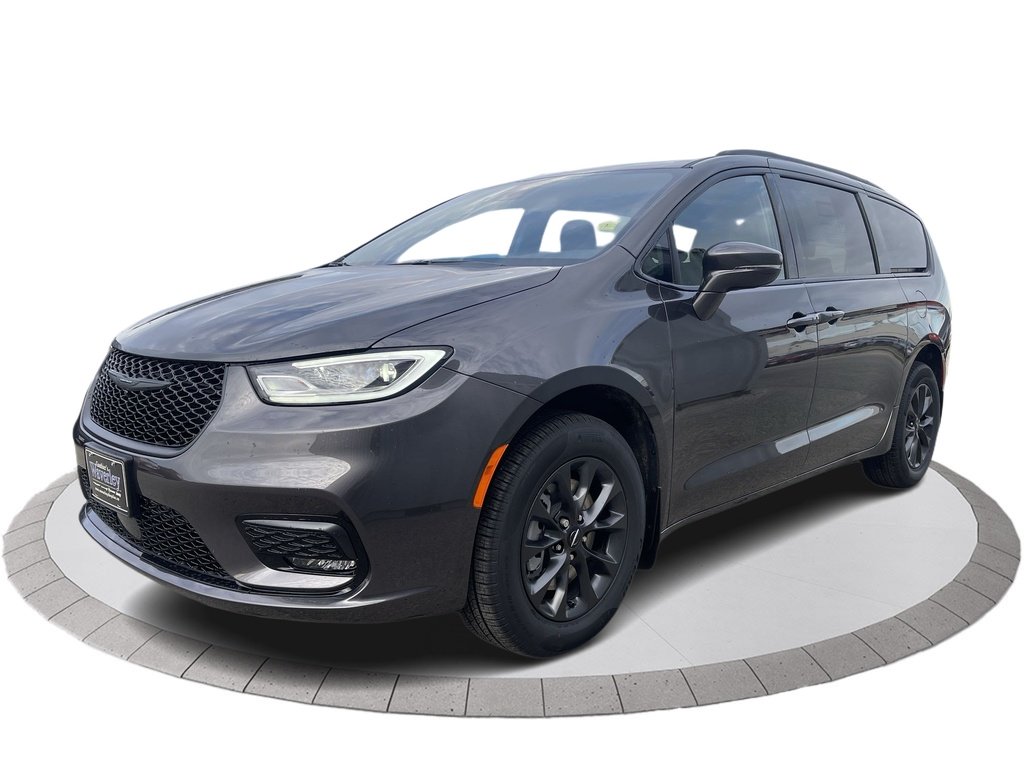 Chrysler Pacifica Touring HAIL